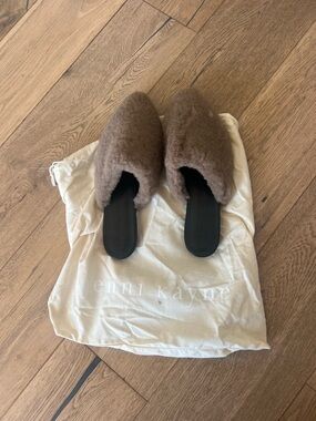 Jenni Kayne Taupe Shearling Slip-On Mules